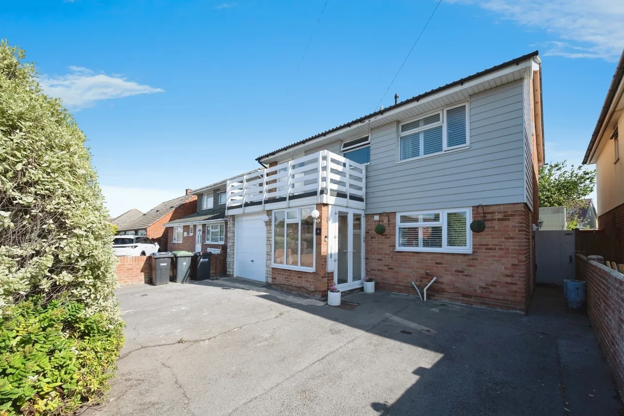 Southwood Road, Hayling Island, PO11, photo 16