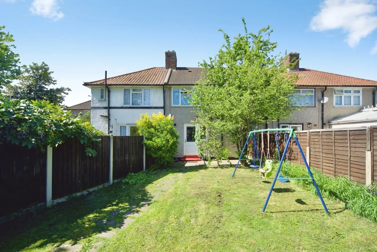 Waters Gardens, Dagenham, RM10, photo 3