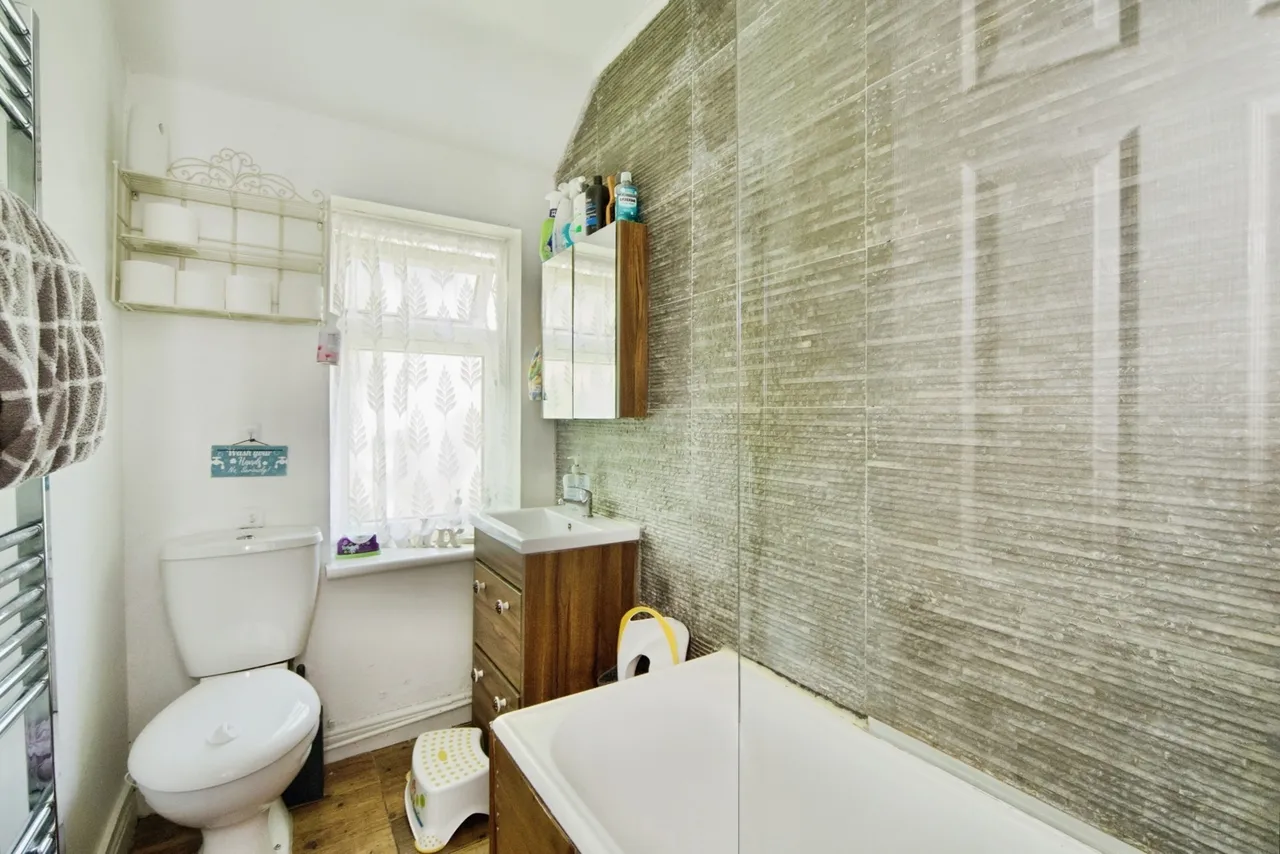 Waters Gardens, Dagenham, RM10, photo 13