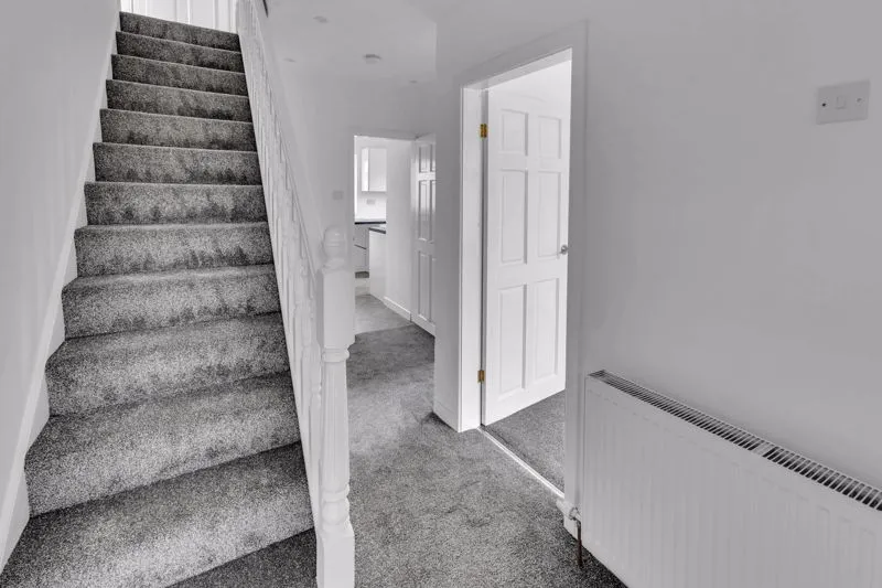 Elmpark Grove, Rochdale OL12 7JT, photo 2