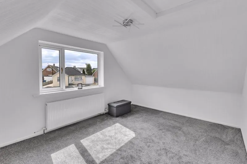 Elmpark Grove, Rochdale OL12 7JT, photo 12