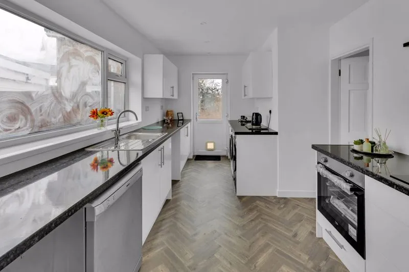 Elmpark Grove, Rochdale OL12 7JT, photo 6