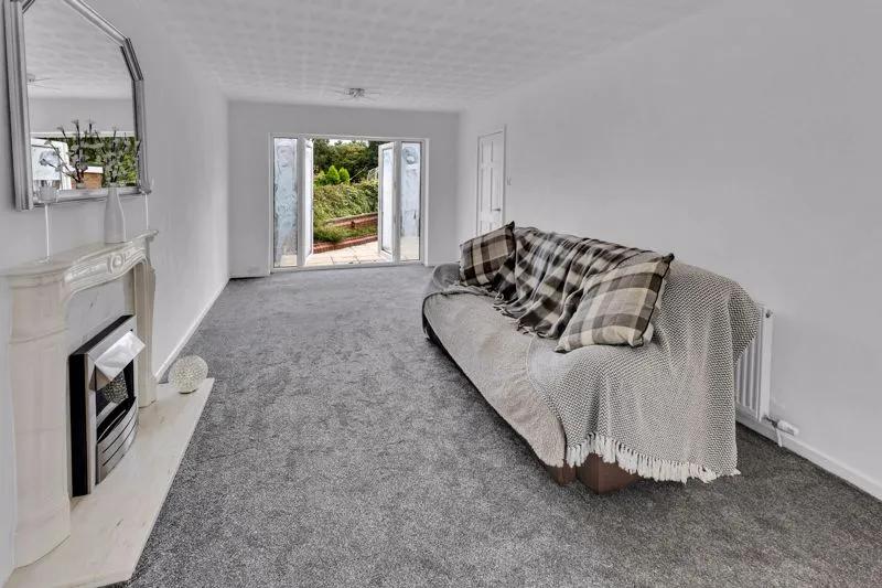 Elmpark Grove, Rochdale OL12 7JT, photo 4
