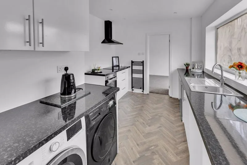 Elmpark Grove, Rochdale OL12 7JT, photo 7