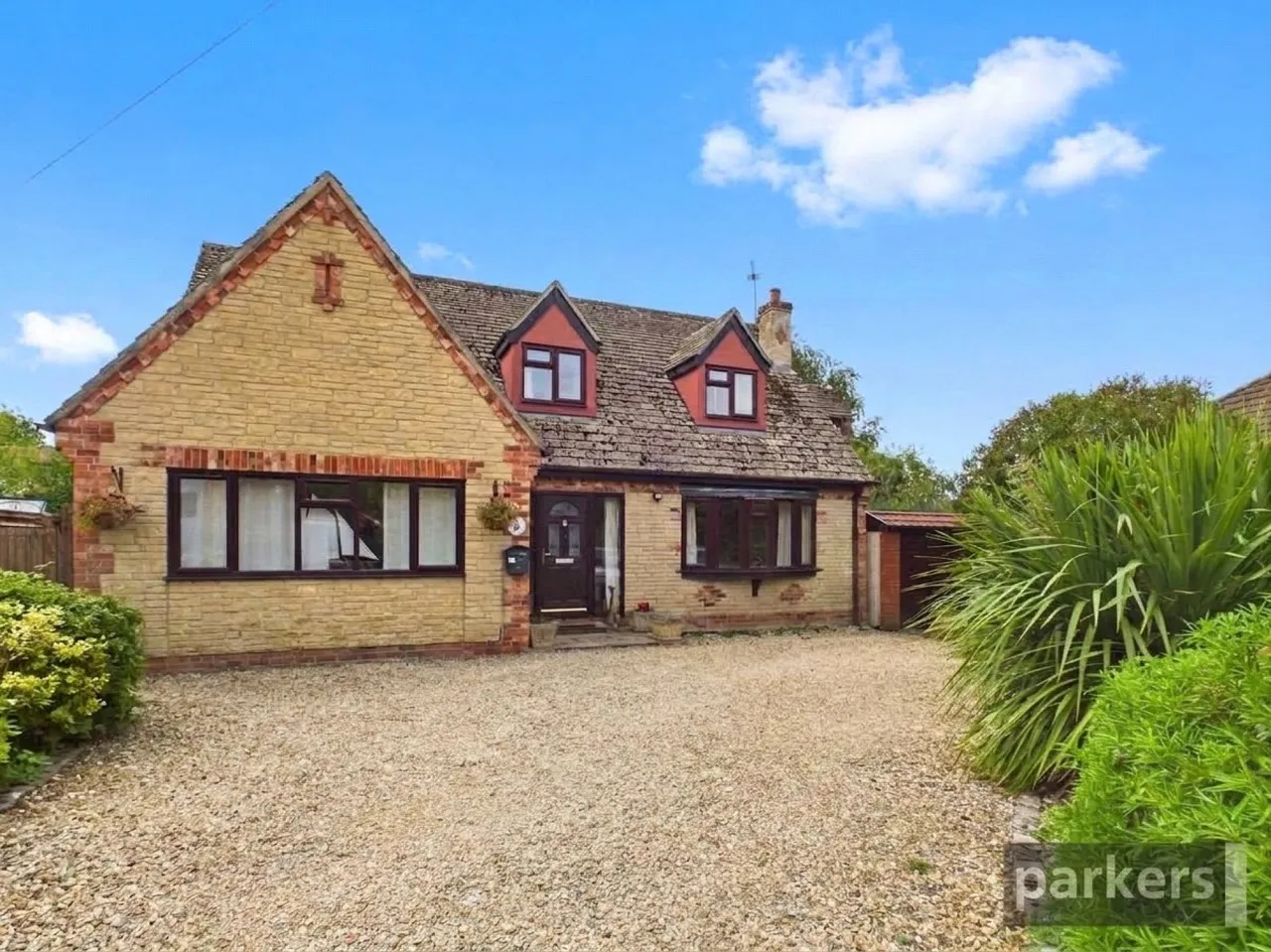 4 bed house for sale, Church Close, Farmoor, OX2