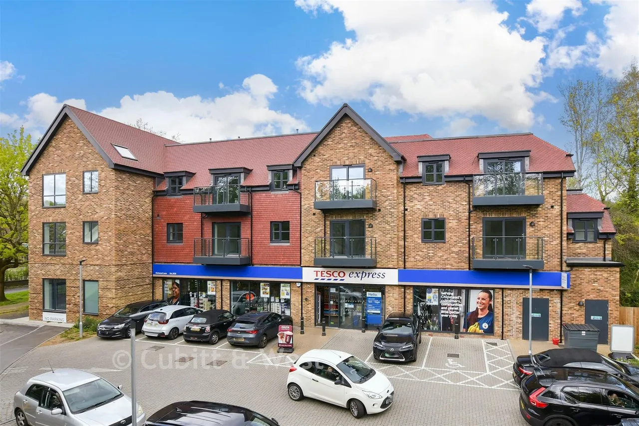 1 bed flat for sale, Outwood Lane, Chipstead, CR5