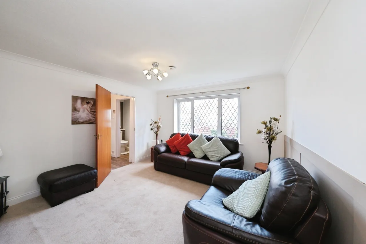 Beech Tree Avenue, Mansfield Woodhouse, Mansfield, Nottinghamshire, NG19, photo 6