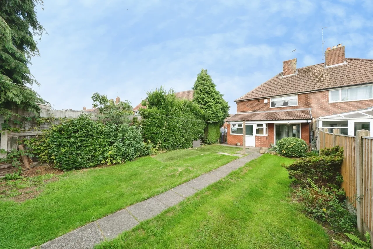 Beech Tree Avenue, Mansfield Woodhouse, Mansfield, Nottinghamshire, NG19, photo 2
