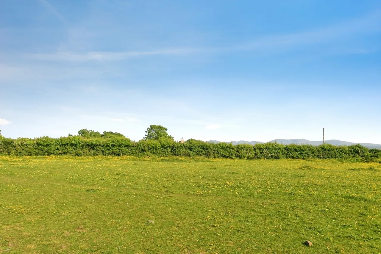 Newborough, Sir Ynys Mon, LL61, photo 33