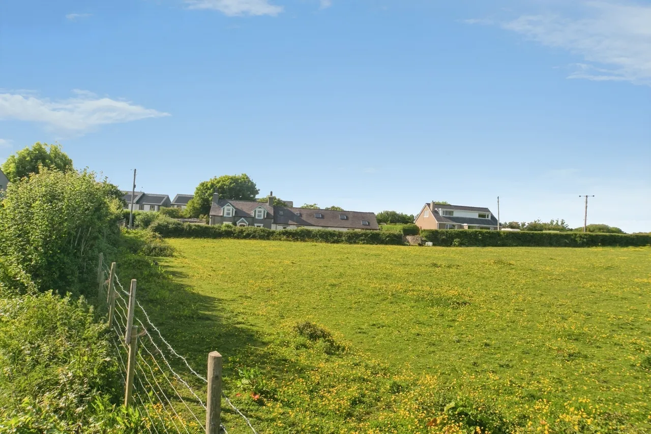 Newborough, Sir Ynys Mon, LL61, photo 53