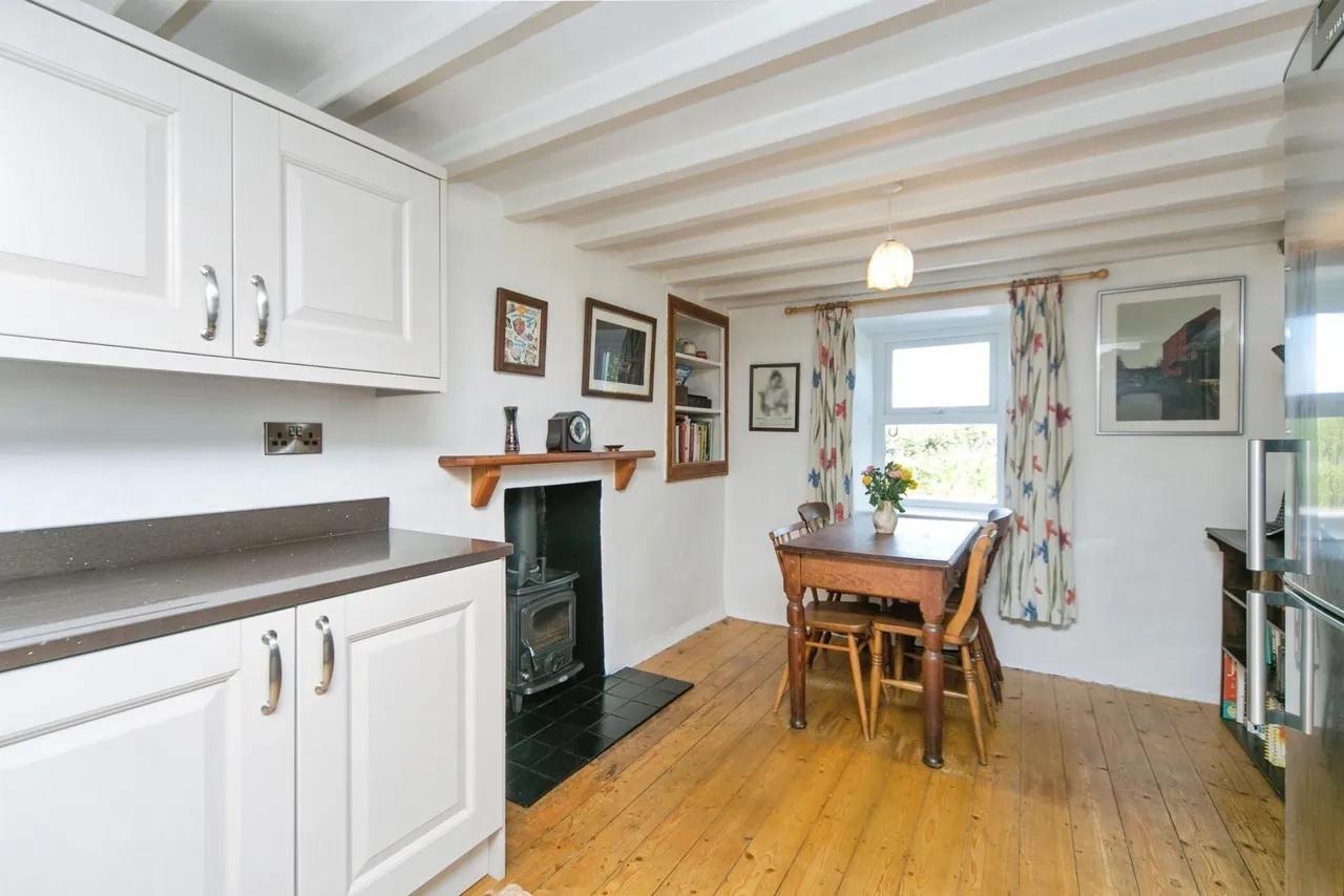 Newborough, Sir Ynys Mon, LL61, photo 9