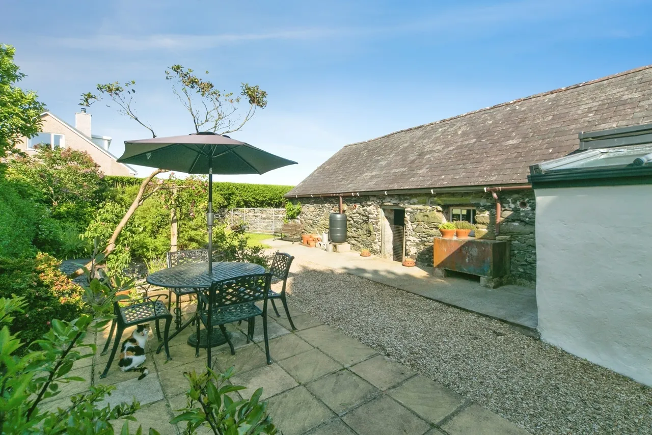 Newborough, Sir Ynys Mon, LL61, photo 29