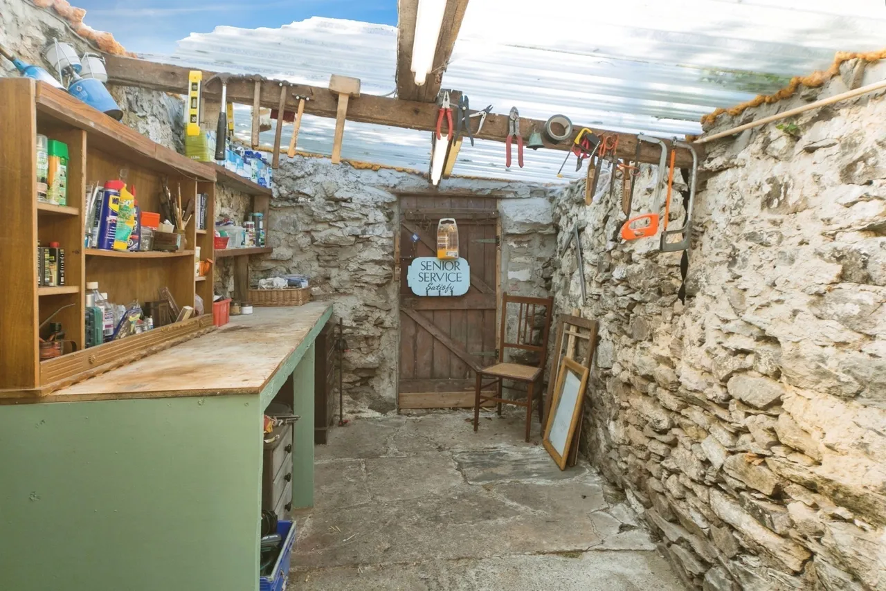 Newborough, Sir Ynys Mon, LL61, photo 30