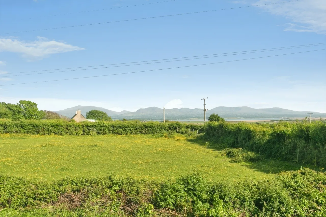 Newborough, Sir Ynys Mon, LL61, photo 44