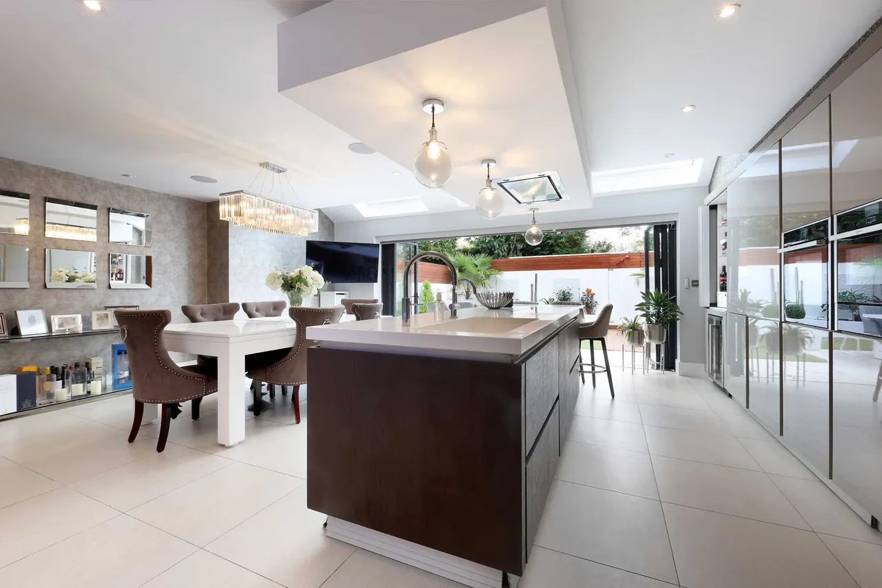 Crossways, Beaconsfield, HP9, photo 6