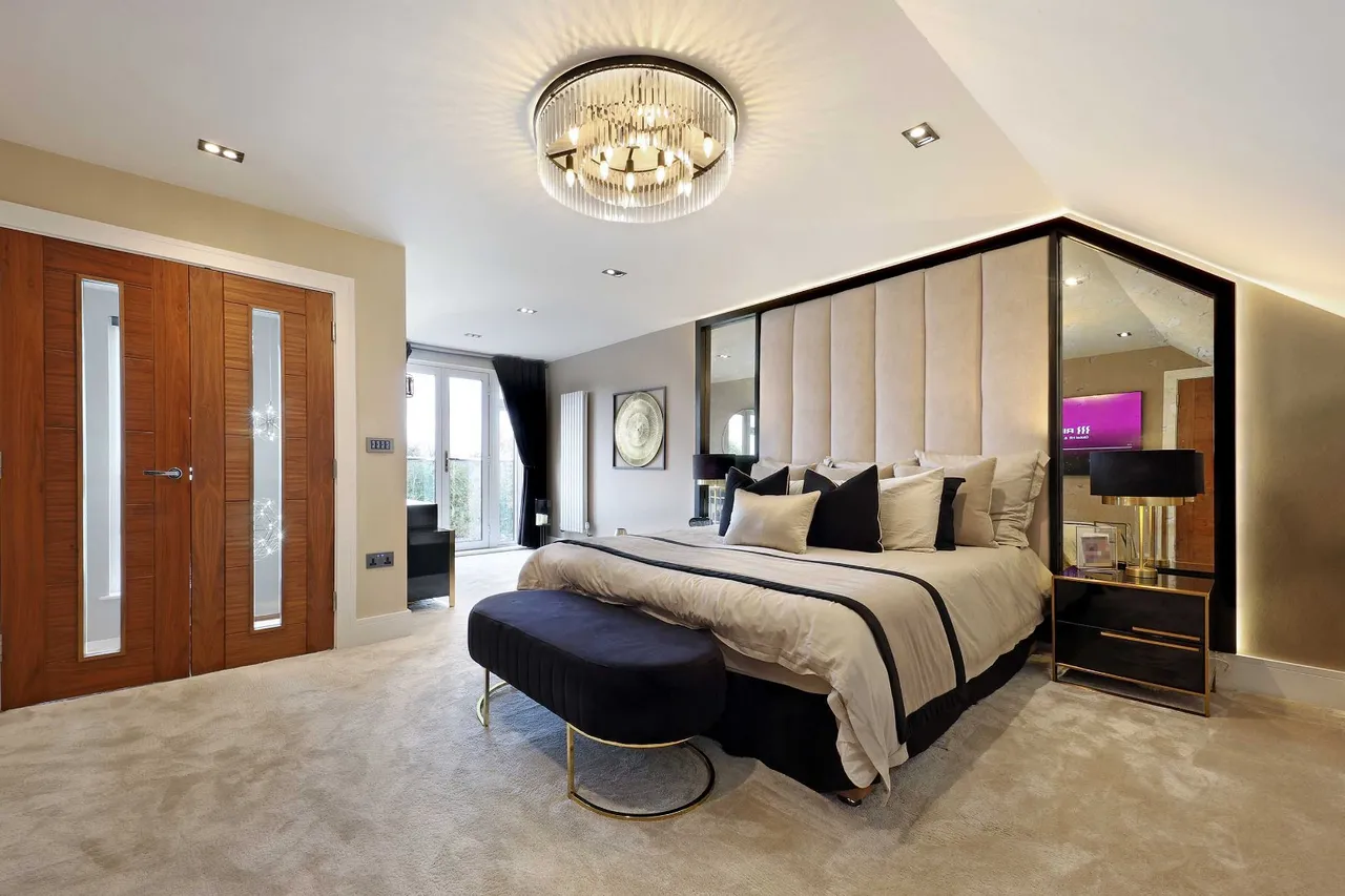 Crossways, Beaconsfield, HP9, photo 13