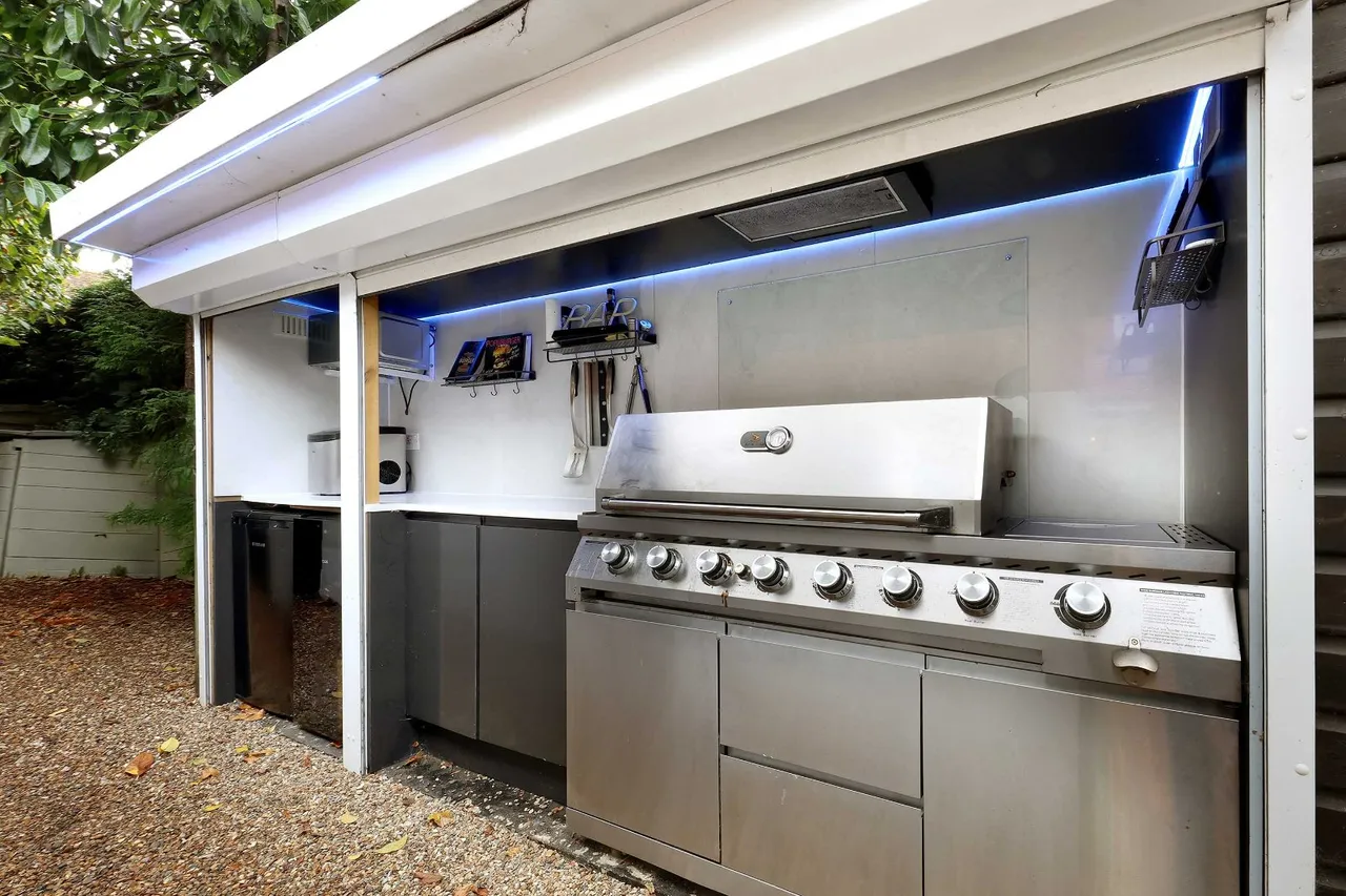 Crossways, Beaconsfield, HP9, photo 8