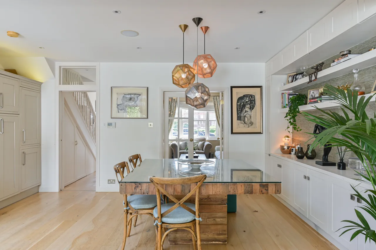 5 Tableer Avenue, London, photo 6