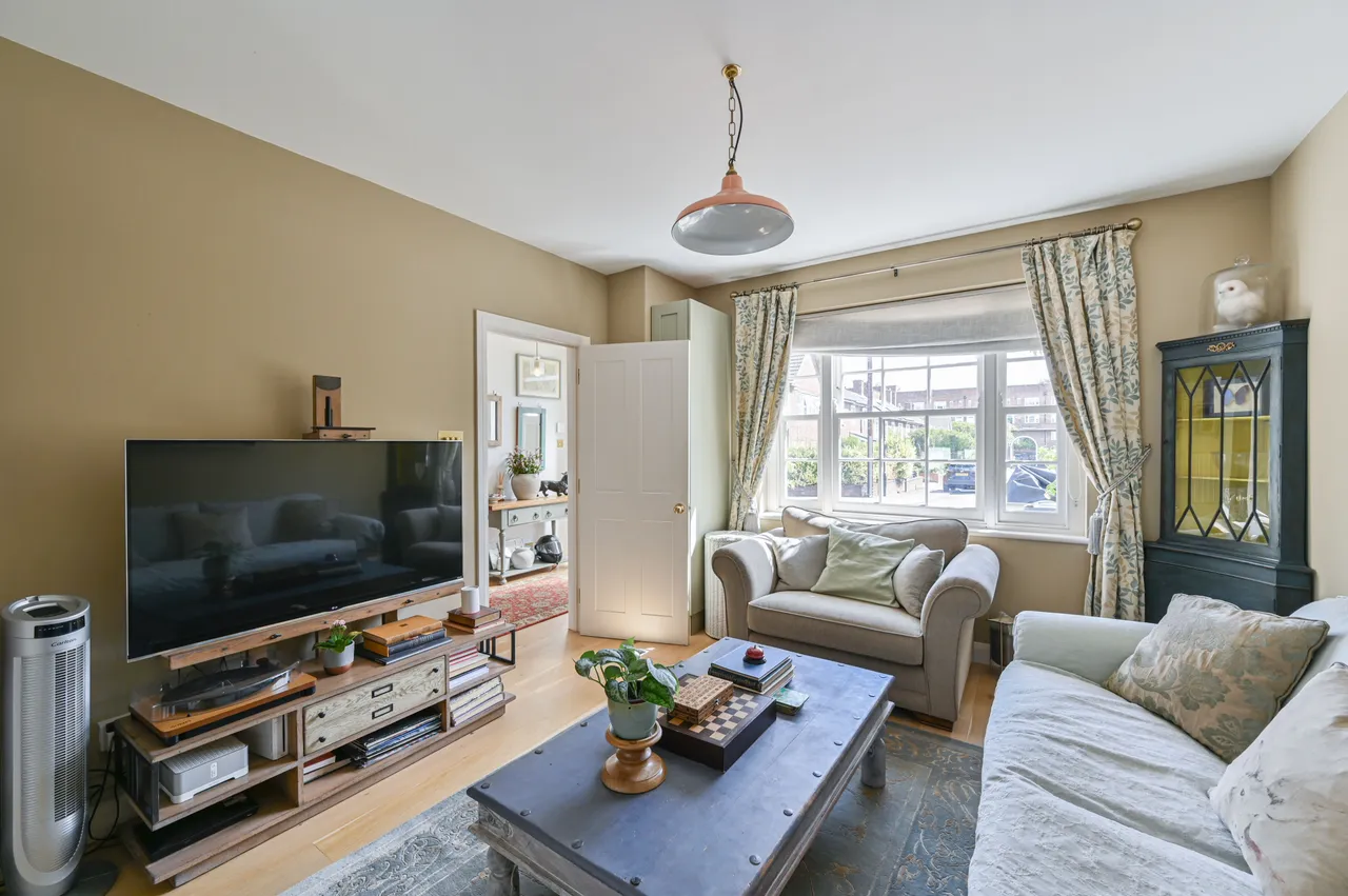 5 Tableer Avenue, London, photo 12