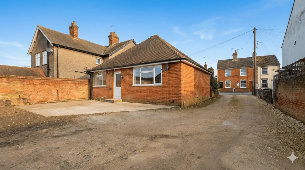 Meadowgate, Bourne, PE10, photo 13