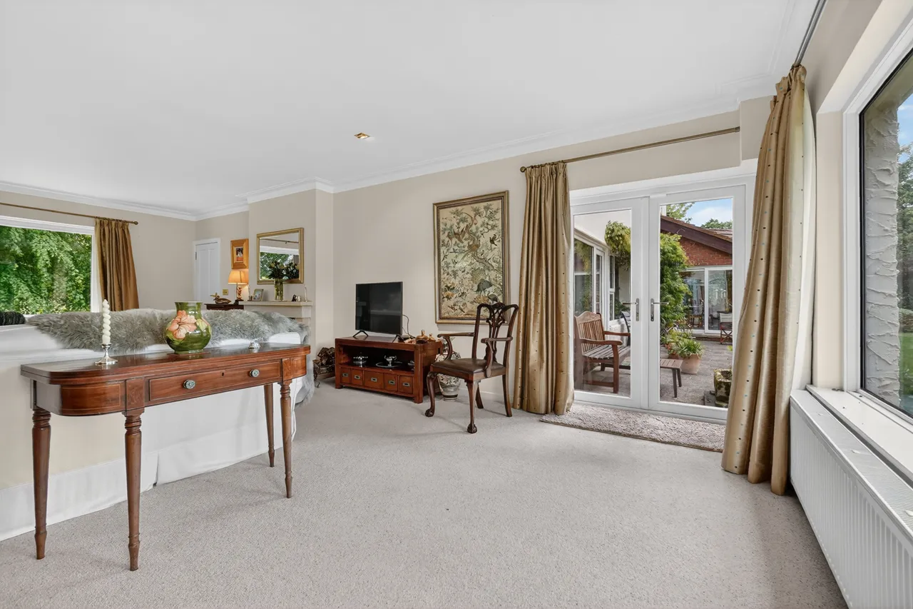 The Hirsel, 21 Greenfield Avenue, Alloway, KA7 4NP, photo 6
