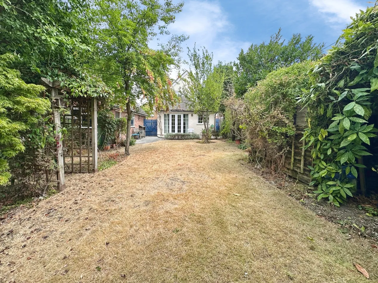 New Road, Church Crookham, Fleet, Hampshire, GU52 6BH, photo 7