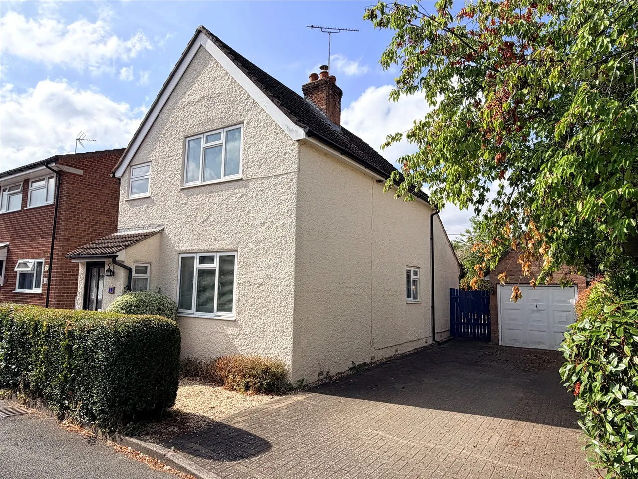 3 bed house for sale — New Road, Church Crookham, Fleet, Hampshire, GU52 6BH