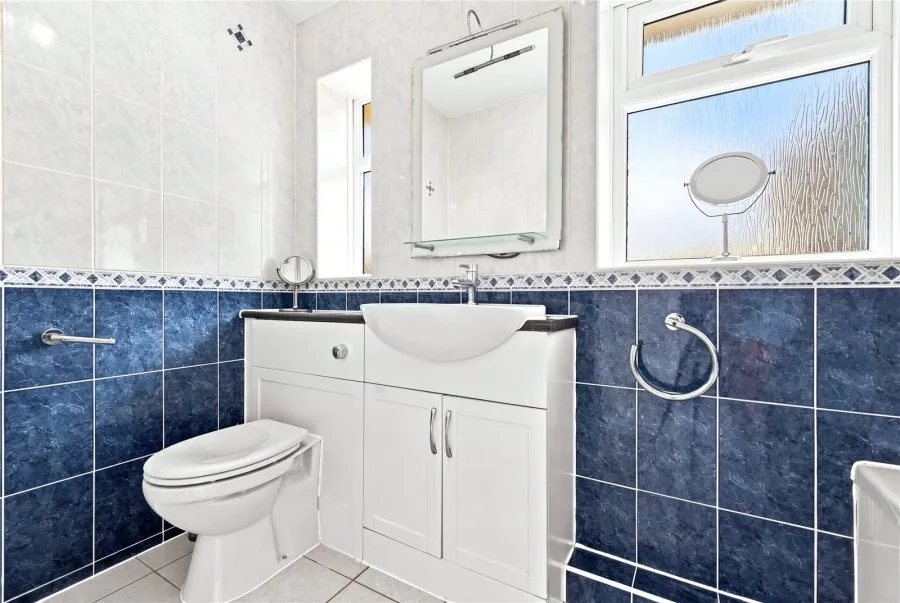 with 4 bedrooms in Stansted, CM24, photo 29