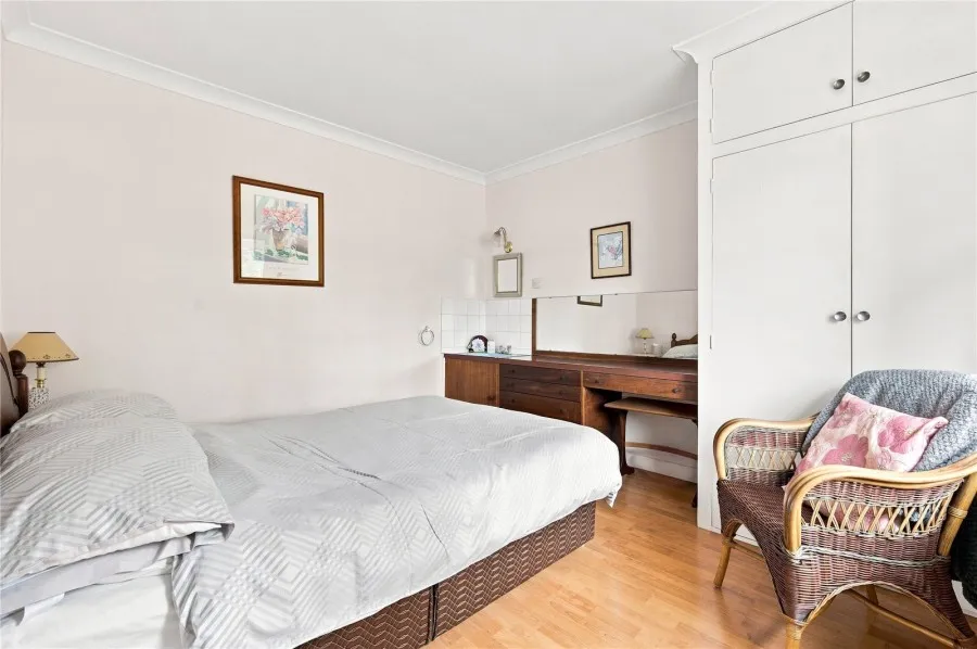 with 4 bedrooms in Stansted, CM24, photo 27