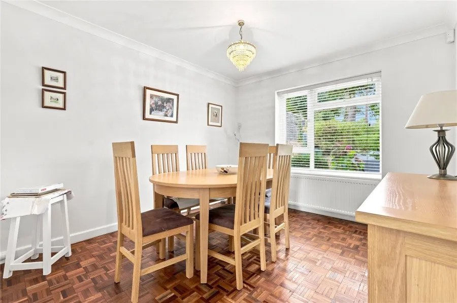 with 4 bedrooms in Stansted, CM24, photo 25