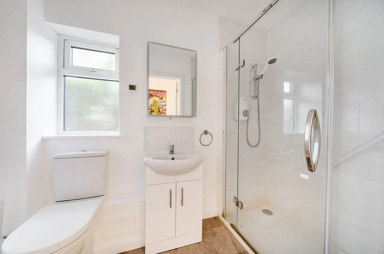Grove Road, Camberley, Surrey, GU15 2DN, photo 7