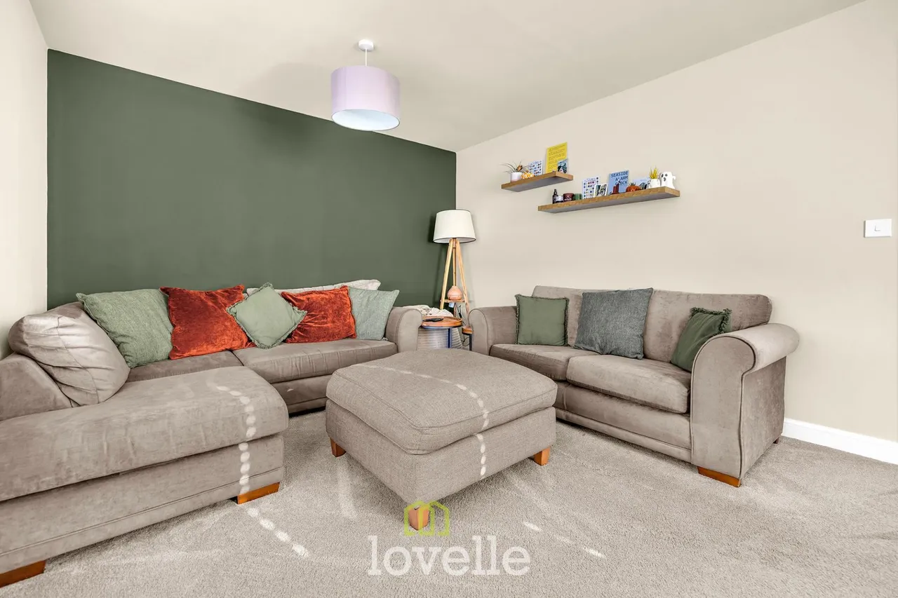 Binbrook Drive, New Waltham, DN36, photo 9