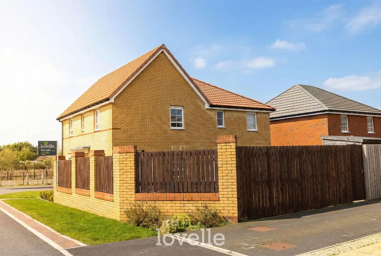 Binbrook Drive, New Waltham, DN36, photo 25