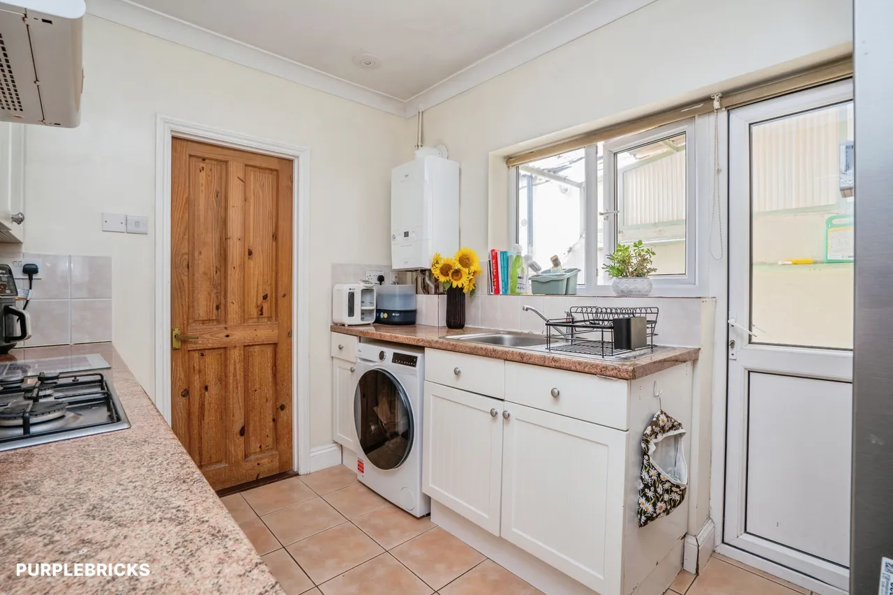 Jessie Road, Southsea, PO4, photo 11
