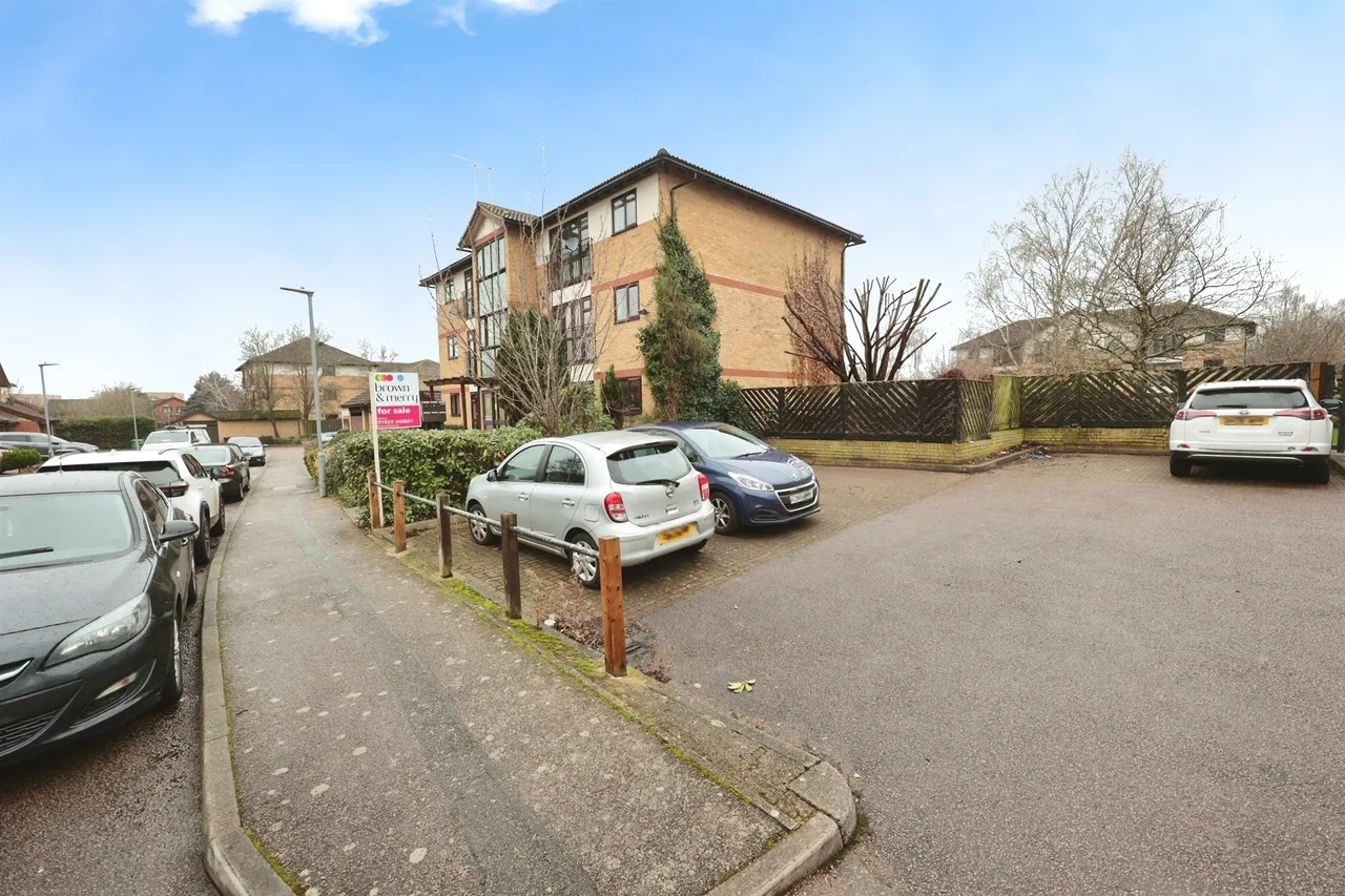 Chenies Way, Watford, WD18, photo 16