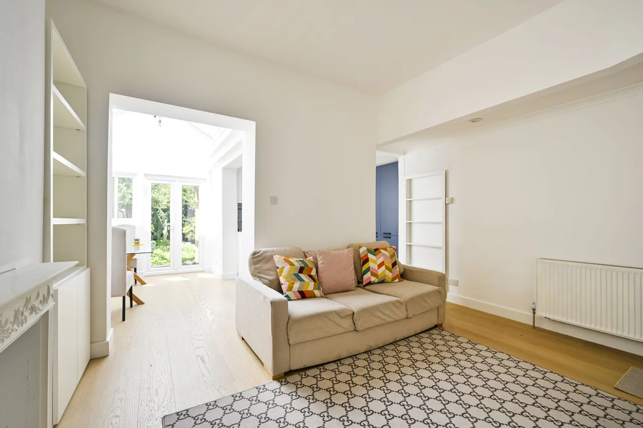 London, SW18, photo 9