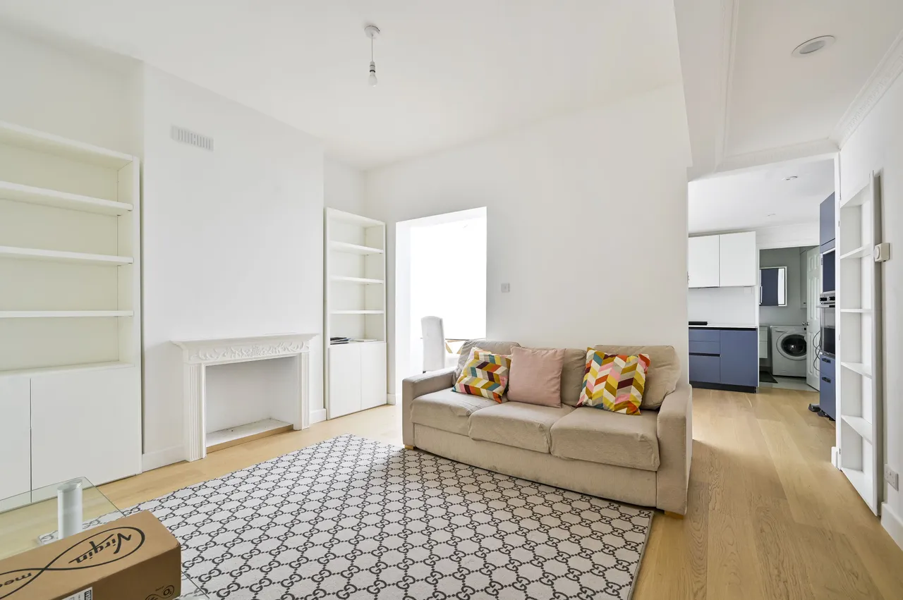 London, SW18, photo 8