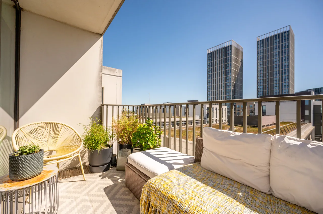 Flat 45, Samphire Heights, 24 Napa Close, London, photo 6