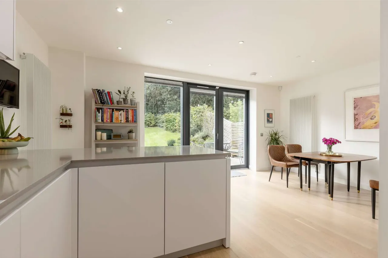 Sassoon Grove, Craighouse, EH10, photo 6