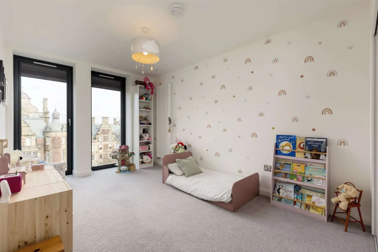 Sassoon Grove, Craighouse, EH10, photo 16