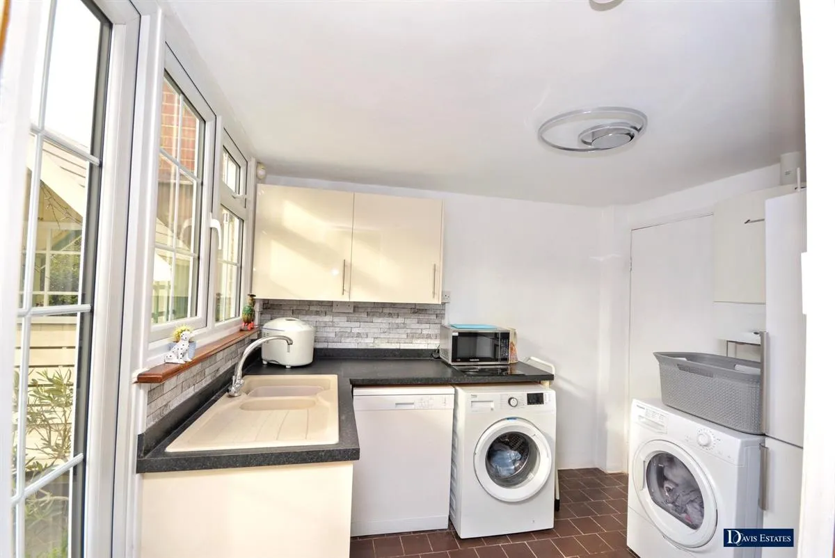 Roseacre Close, Emerson Park, RM11, photo 10