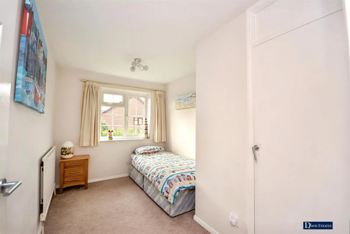 Roseacre Close, Emerson Park, RM11, photo 17