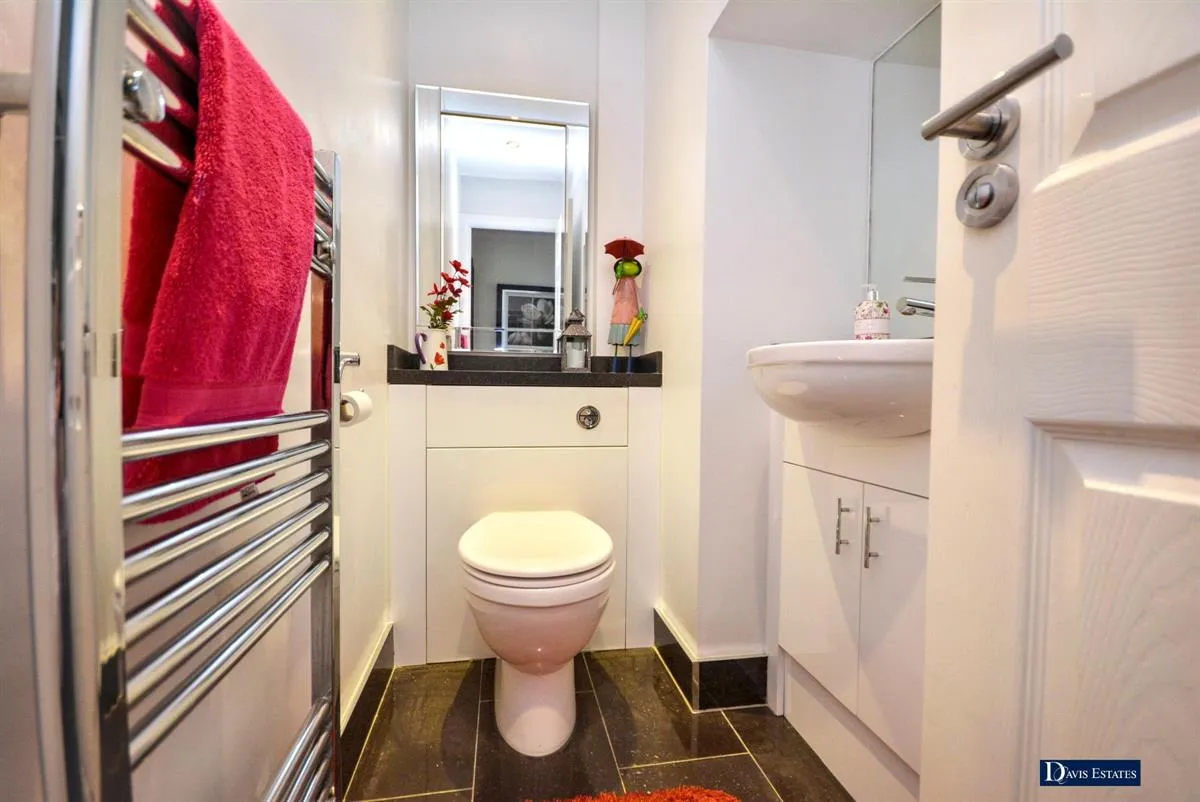 Roseacre Close, Emerson Park, RM11, photo 11