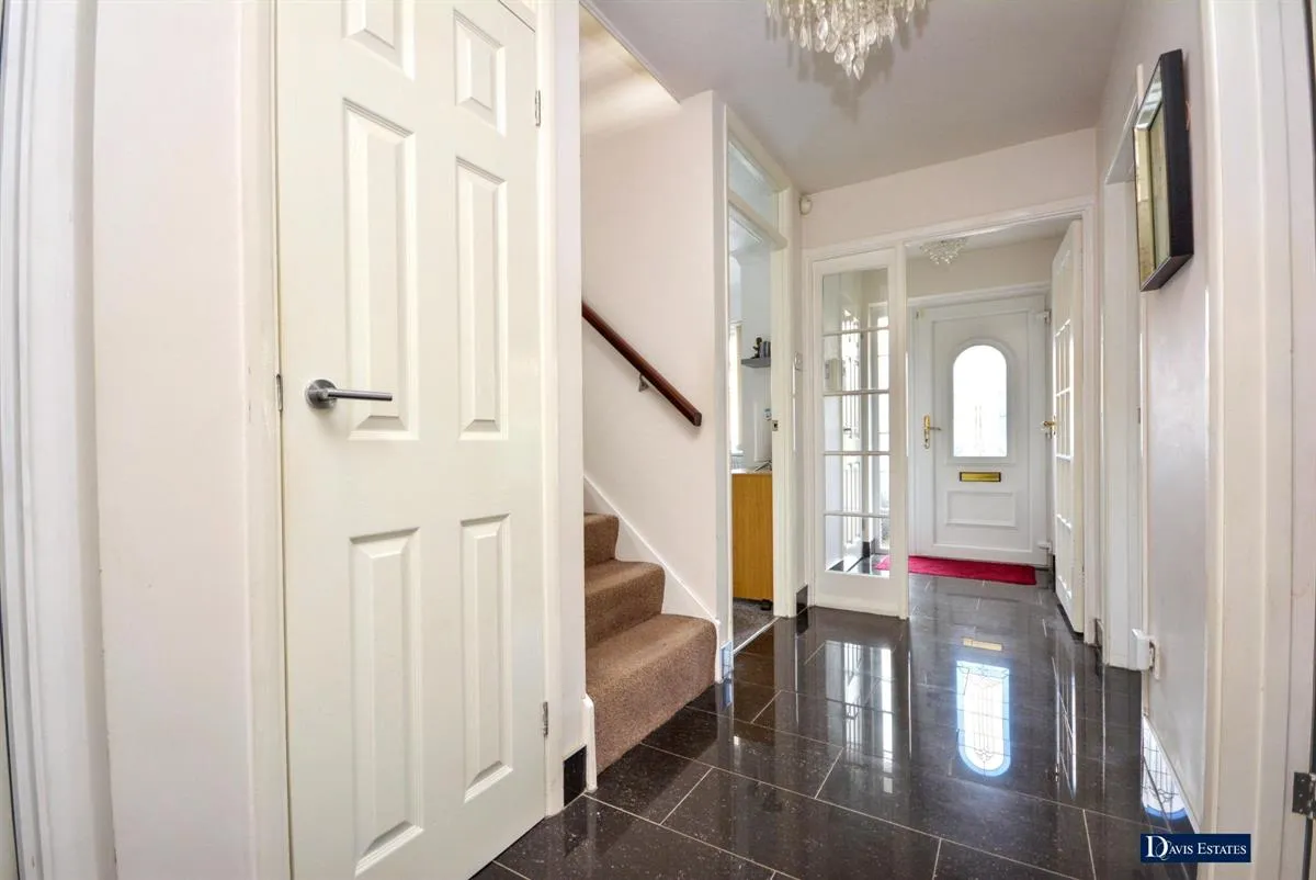 Roseacre Close, Emerson Park, RM11, photo 5