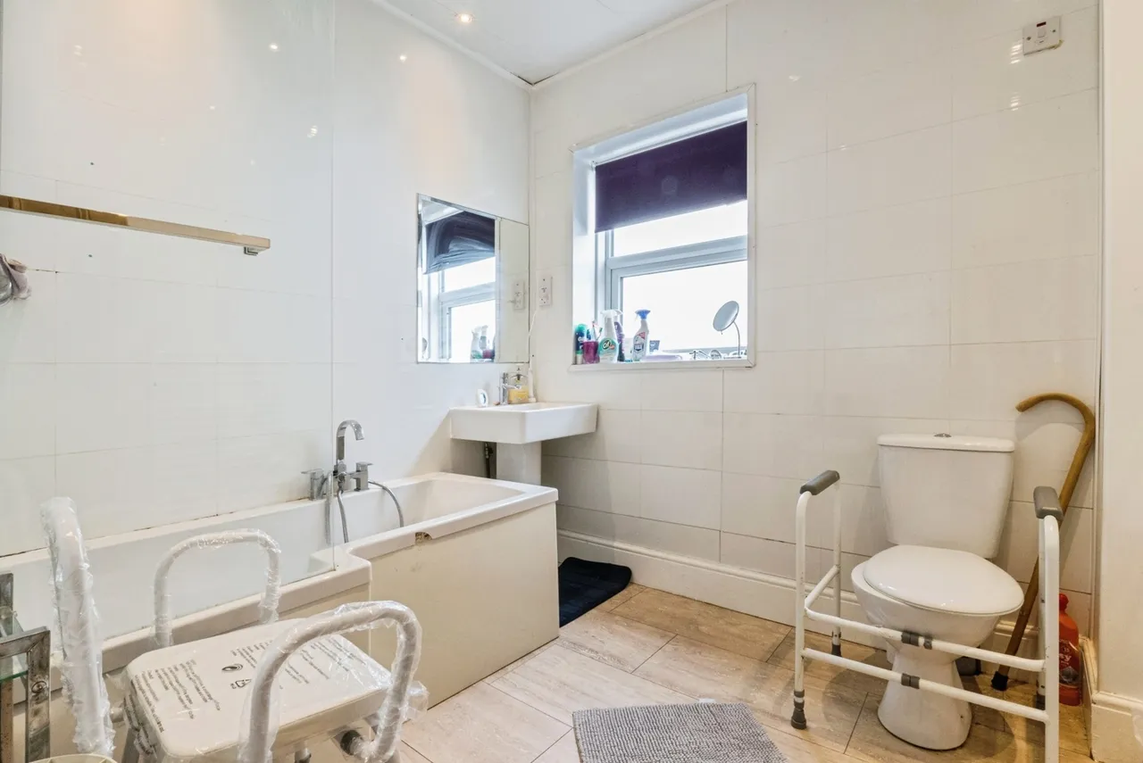 Glen Eldon Road, Lytham St. Annes, FY8, photo 16