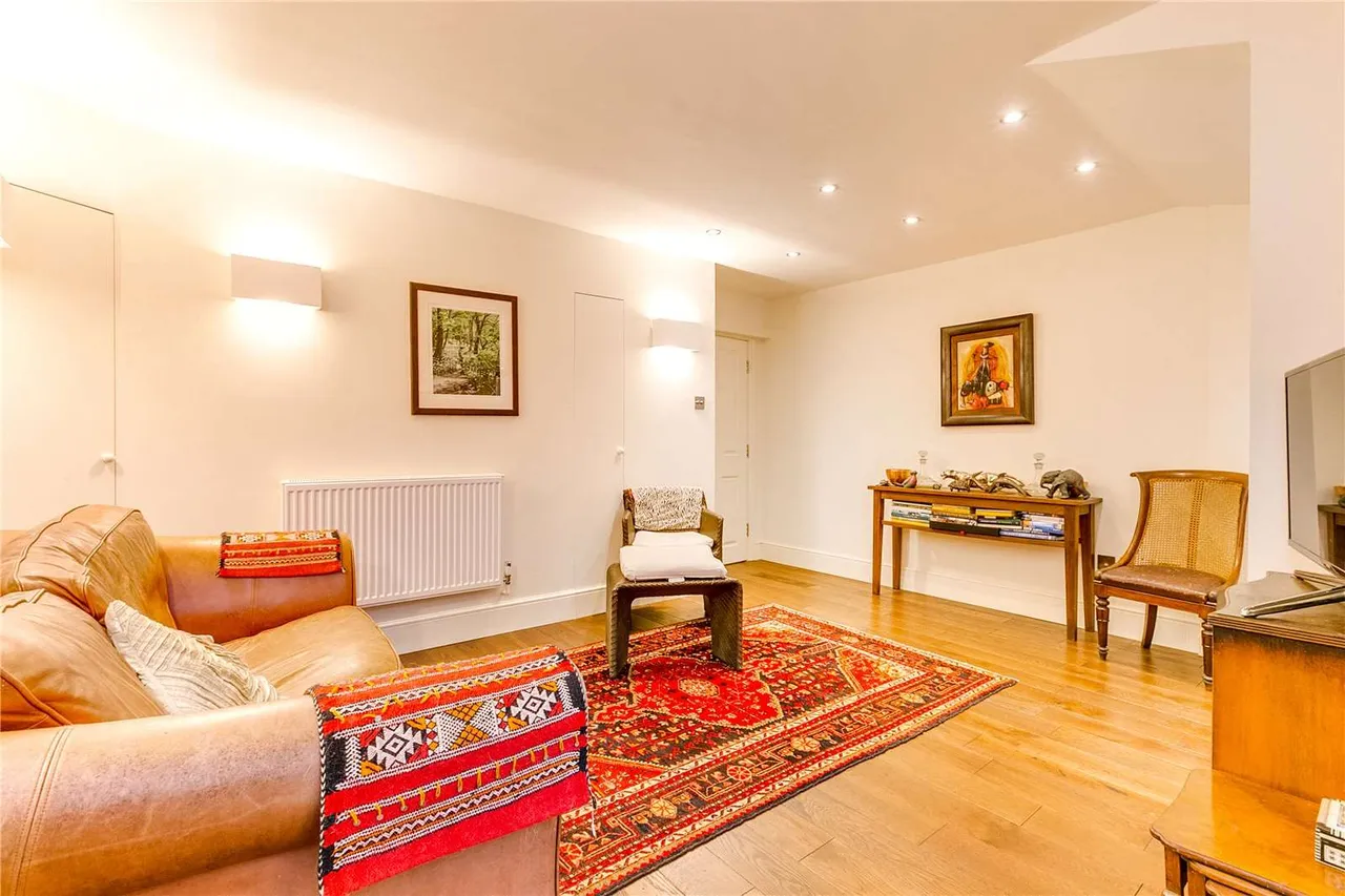 Chesterton Road, North Kensington, London, W10 6EP, photo 3