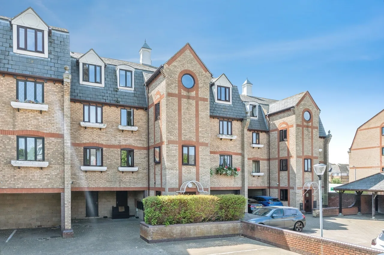 Brick Court, Jetty Walk, Grays, Essex, RM17, photo 18