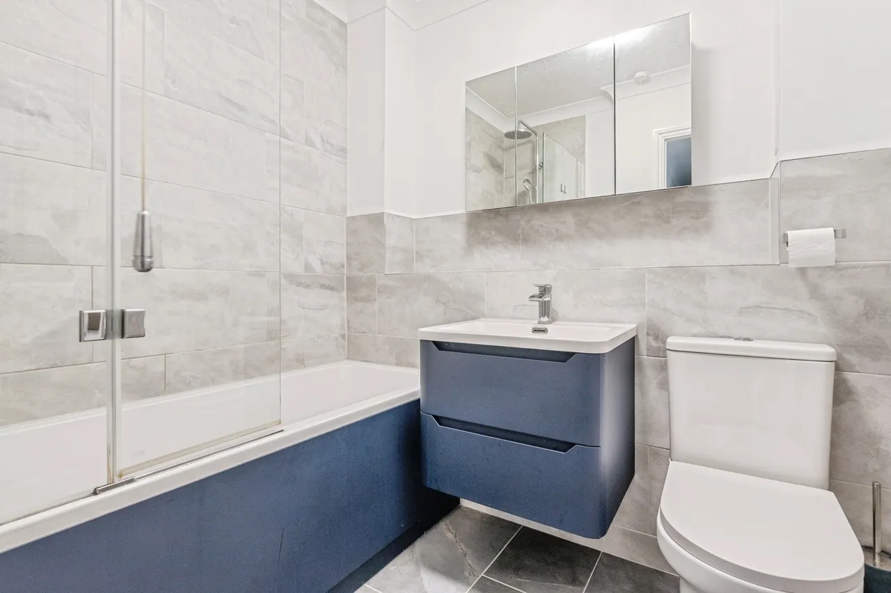 Brick Court, Jetty Walk, Grays, Essex, RM17, photo 13