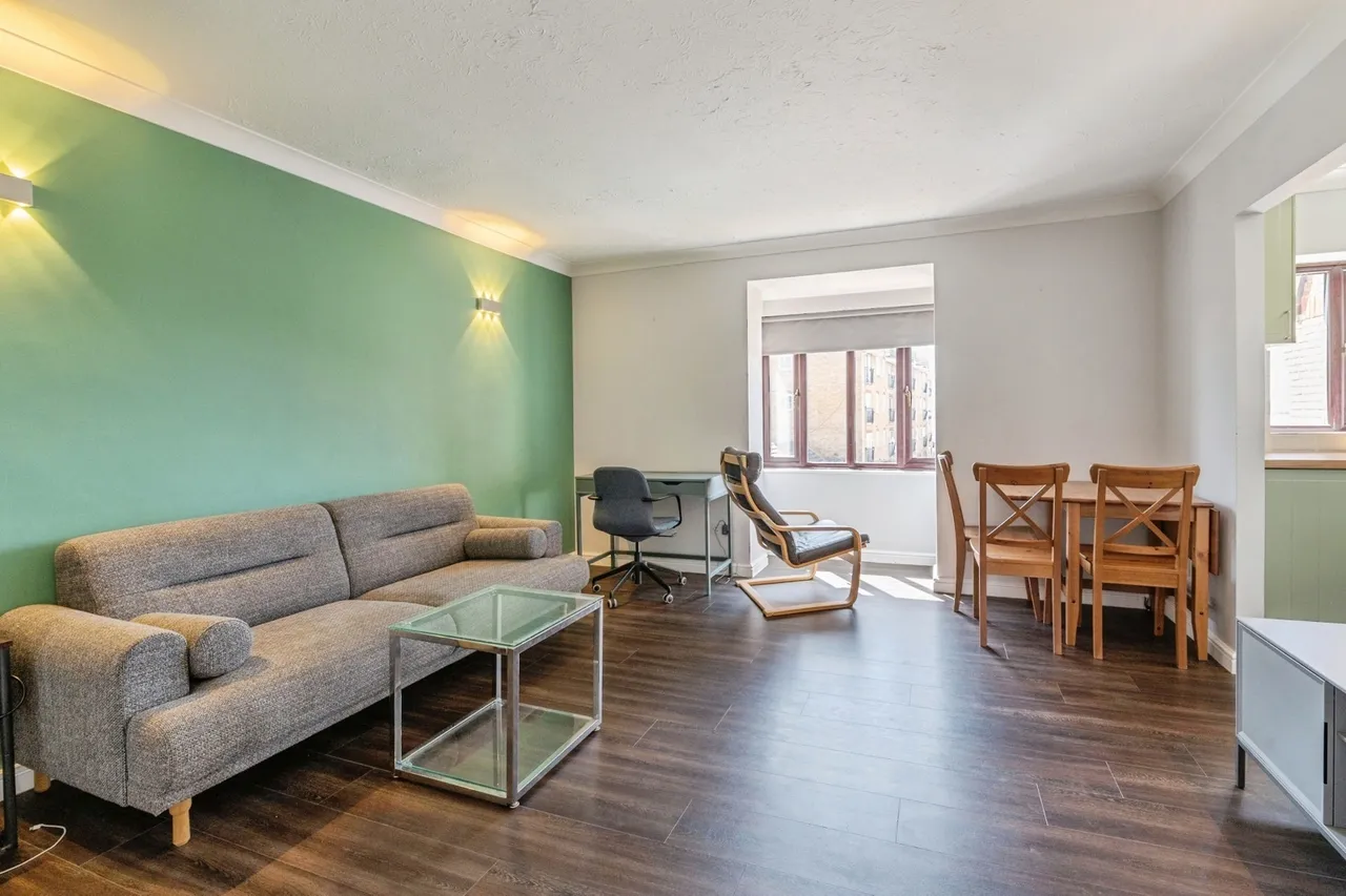 Brick Court, Jetty Walk, Grays, Essex, RM17, photo 10