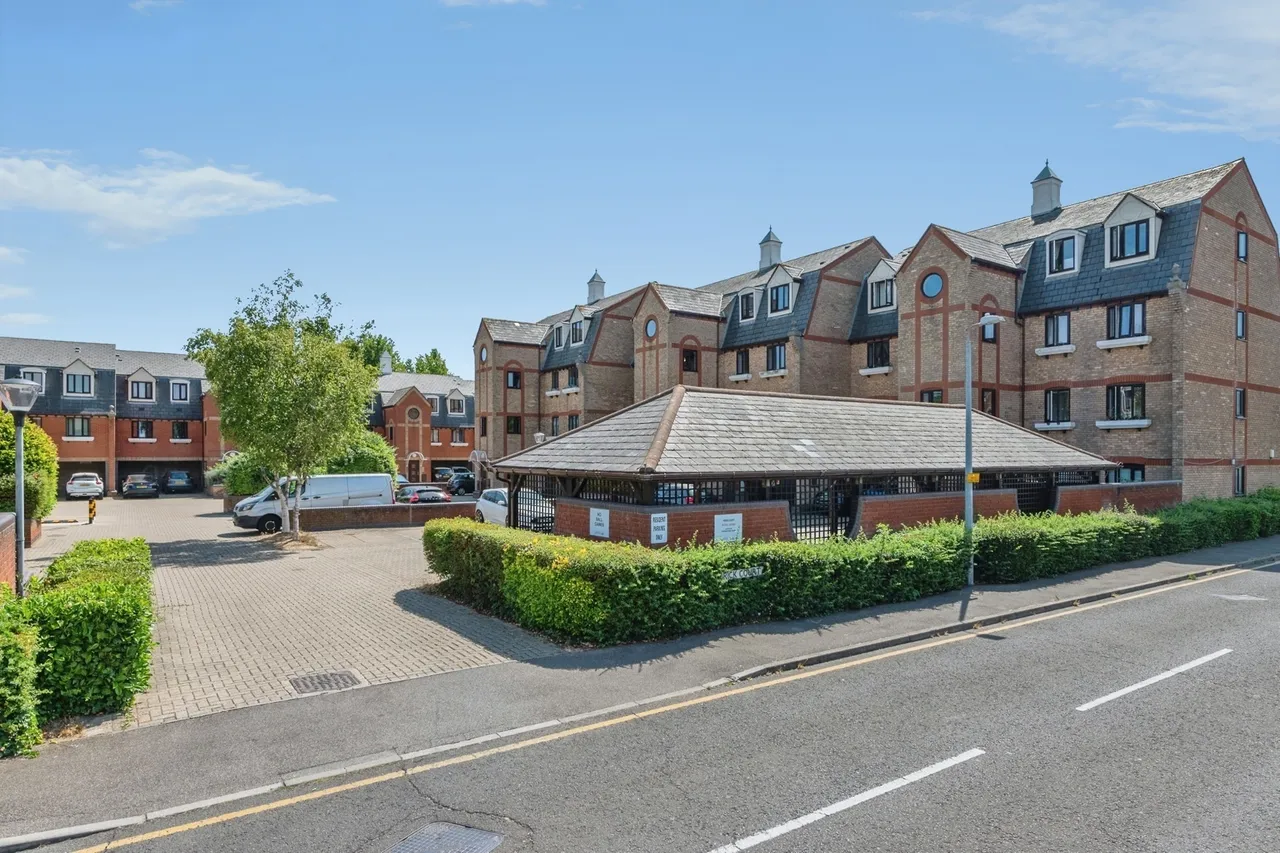 Brick Court, Jetty Walk, Grays, Essex, RM17, photo 20